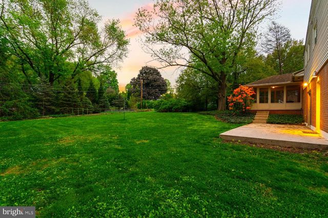 1907 ROBINDALE AVE, Lancaster, PA 17601