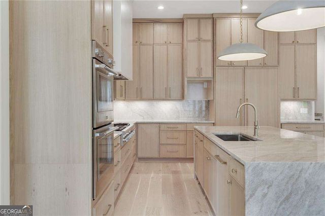290 Christopher Robin Road, Alpharetta, GA 30005