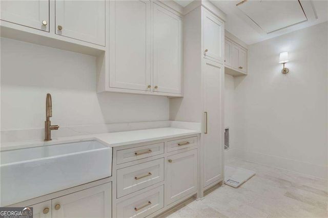 290 Christopher Robin Road, Alpharetta, GA 30005
