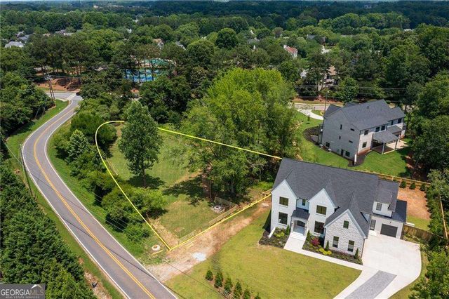 290 Christopher Robin Road, Alpharetta, GA 30005
