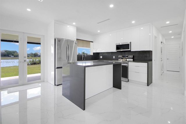 12840 SW 268th St, Homestead, FL 33032