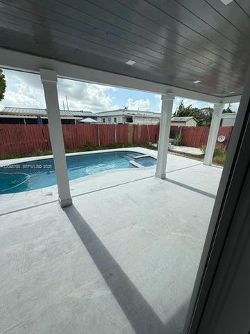 3515-3517 SW 91st Ave, Miami, FL 33165