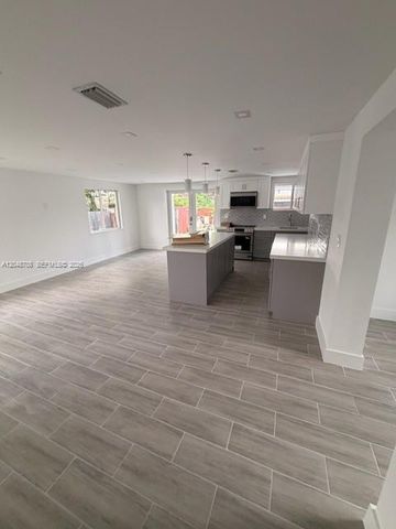 3515-3517 SW 91st Ave, Miami, FL 33165