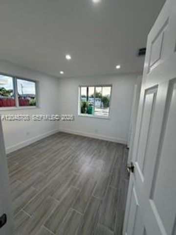 3515-3517 SW 91st Ave, Miami, FL 33165