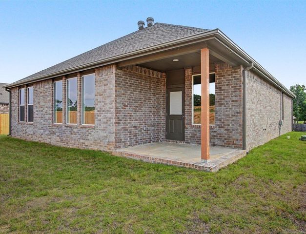 38 Plantation Drive, Mayflower, AR 72106