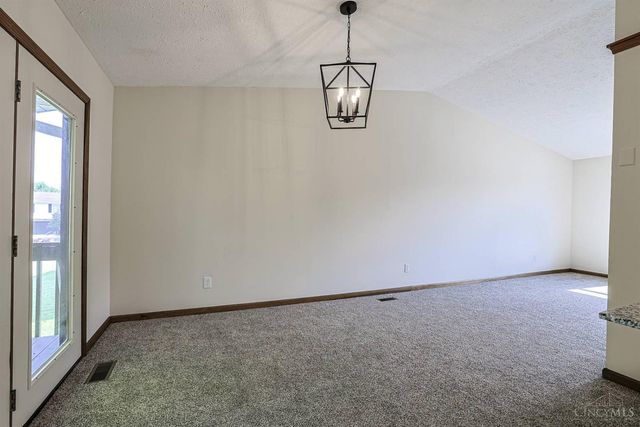 2708 Bradford Drive, Middletown, OH 45044
