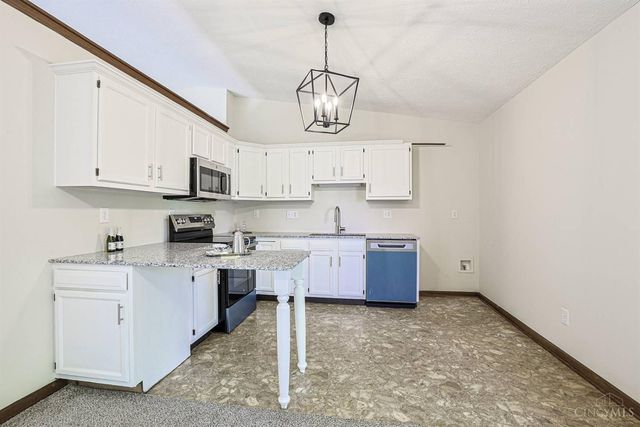 2708 Bradford Drive, Middletown, OH 45044