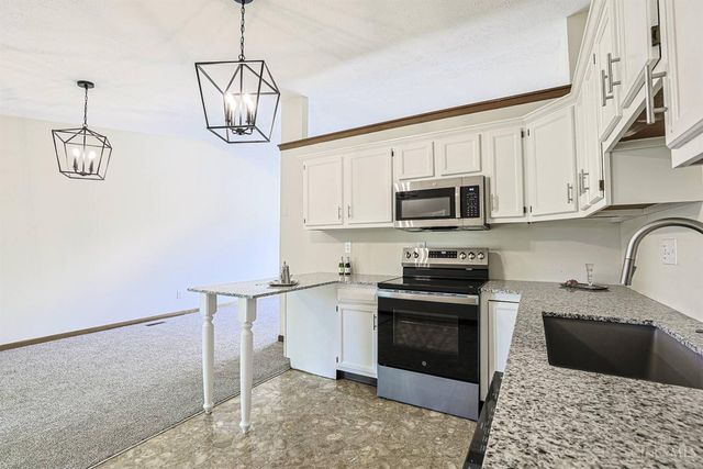 2708 Bradford Drive, Middletown, OH 45044