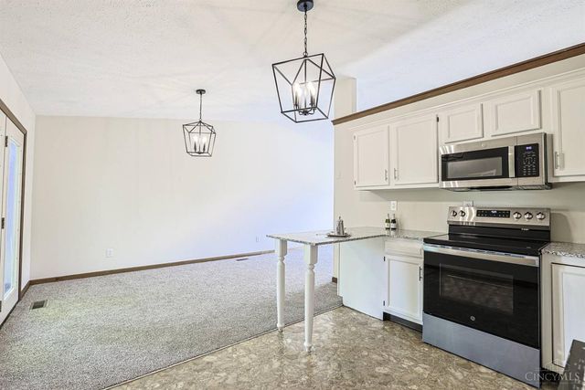 2708 Bradford Drive, Middletown, OH 45044