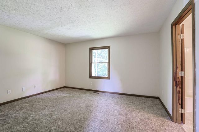 2708 Bradford Drive, Middletown, OH 45044