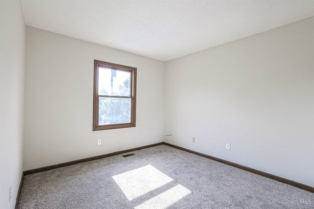 2708 Bradford Drive, Middletown, OH 45044