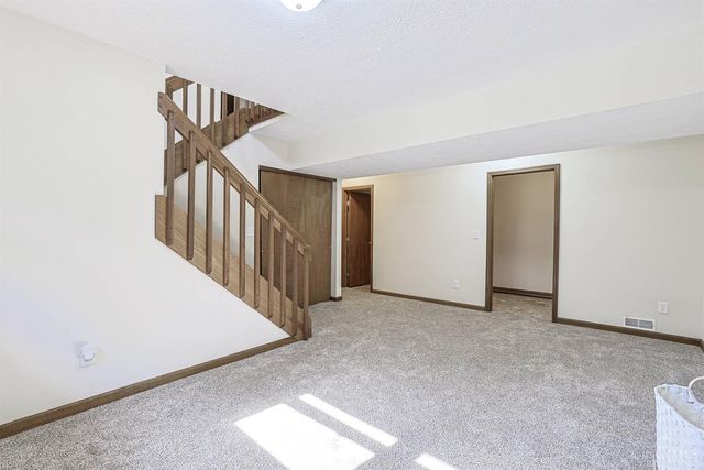 2708 Bradford Drive, Middletown, OH 45044