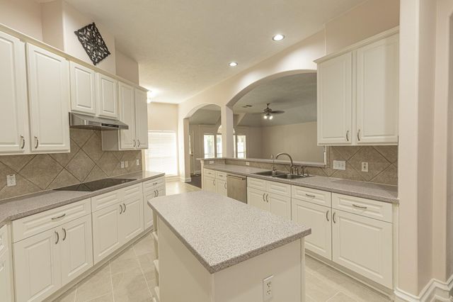 11411 Old Mission Road, Houston, TX 77095