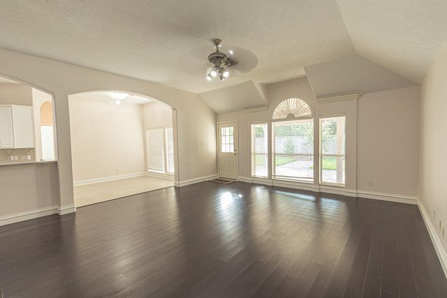 11411 Old Mission Road, Houston, TX 77095
