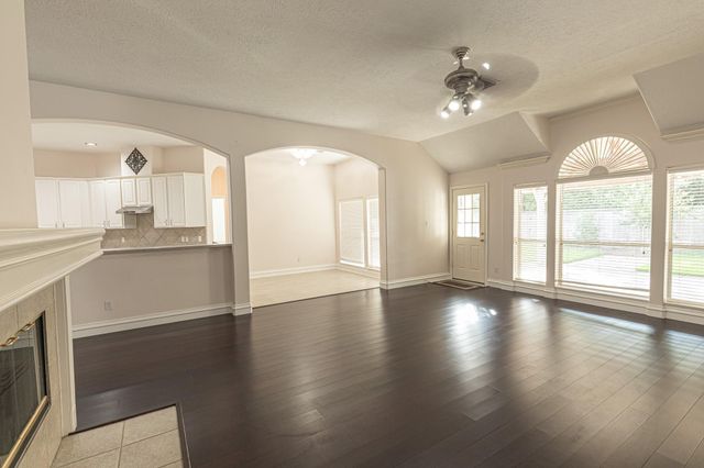 11411 Old Mission Road, Houston, TX 77095