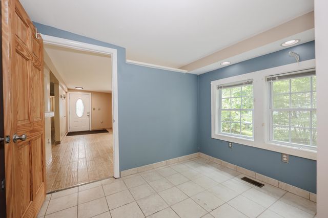 25 Cheryl Drive, Concord, NH 03303