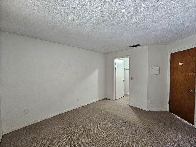 209 NW JEFFERSON CIRCLE N 15, St Petersburg, FL 33702