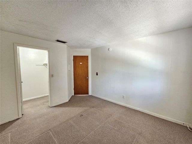 209 NW JEFFERSON CIRCLE N 15, St Petersburg, FL 33702