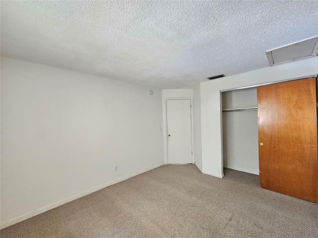 209 NW JEFFERSON CIRCLE N 15, St Petersburg, FL 33702