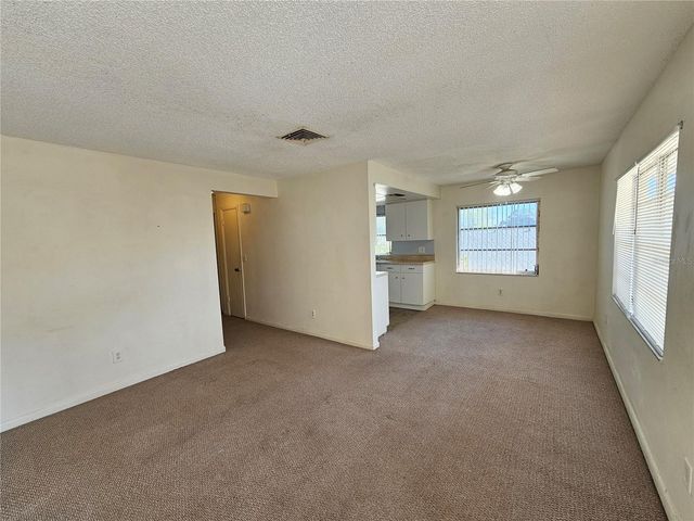 209 NW JEFFERSON CIRCLE N 15, St Petersburg, FL 33702