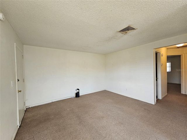 209 NW JEFFERSON CIRCLE N 15, St Petersburg, FL 33702