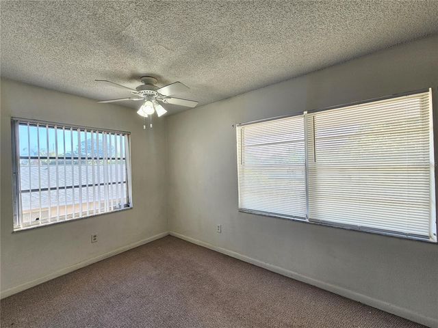 209 NW JEFFERSON CIRCLE N 15, St Petersburg, FL 33702