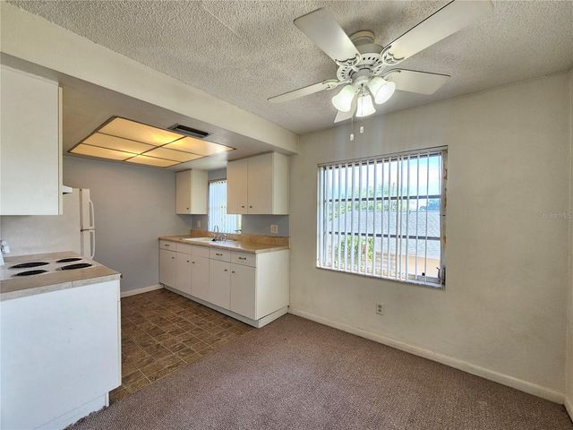 209 NW JEFFERSON CIRCLE N 15, St Petersburg, FL 33702