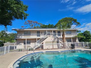 209 NW JEFFERSON CIRCLE N 15, St Petersburg, FL 33702