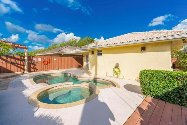 4370 SW 82nd Ave, Miami, FL 33155