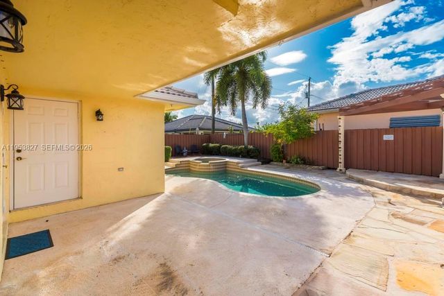 4370 SW 82nd Ave, Miami, FL 33155