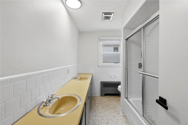 216 Toledo Avenue, Pawtucket, RI 02860