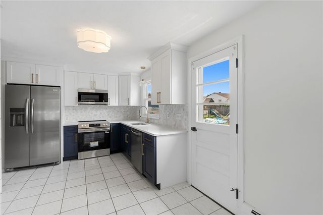 216 Toledo Avenue, Pawtucket, RI 02860