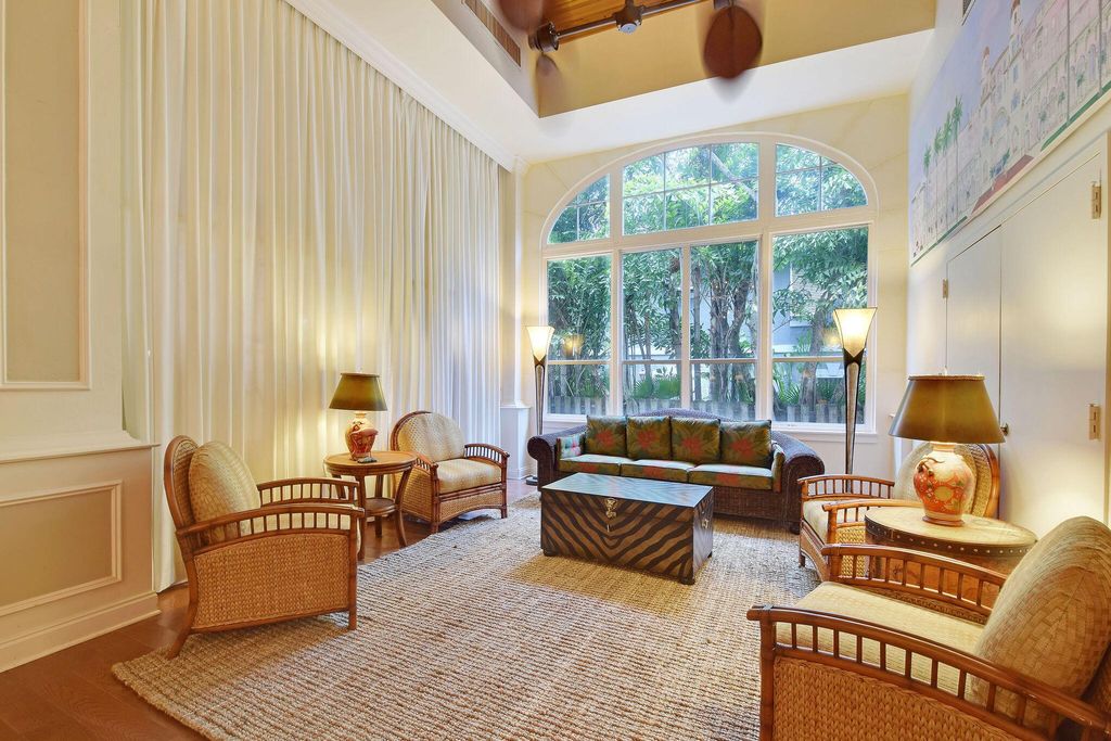 Image 17 of property listing at 235 Sunrise Avenue 3006, Palm Beach, FL 33480