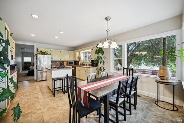 5301 Highway 128, Geyserville, CA 95441