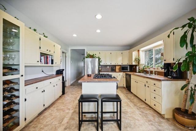 5301 Highway 128, Geyserville, CA 95441