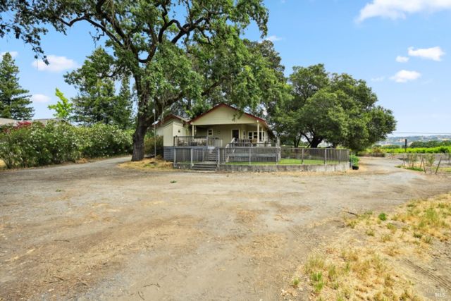 5301 Highway 128, Geyserville, CA 95441