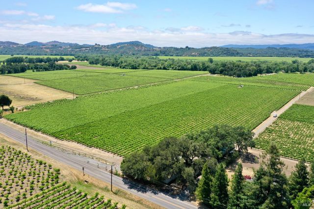 5301 Highway 128, Geyserville, CA 95441