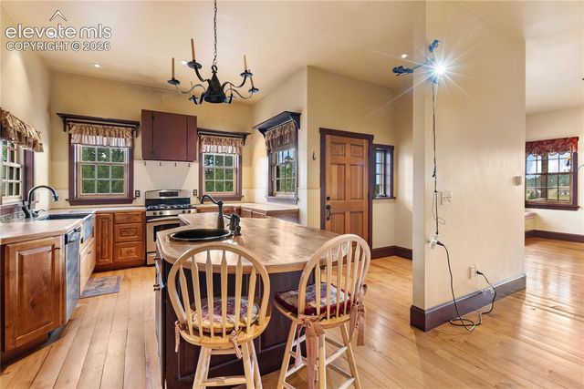 289 Cottonwood Lake Drive, Divide, CO 80814