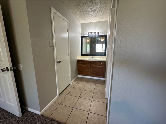 1021 Vera Court, Irving, TX 75060