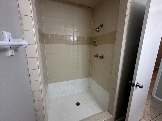 1021 Vera Court, Irving, TX 75060