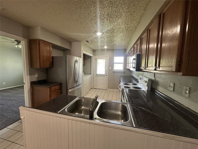 1021 Vera Court, Irving, TX 75060