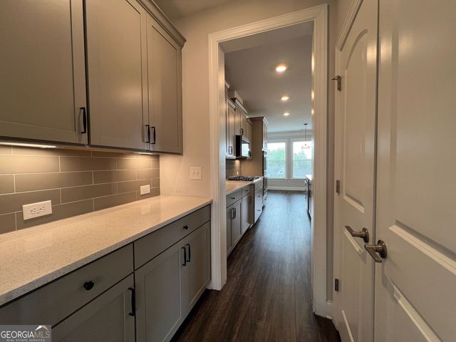 5458 Summer Pine Place, Buford, GA 30518
