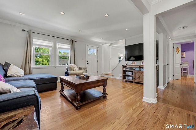 8 Wildmere Lane, Norwalk, CT 06851