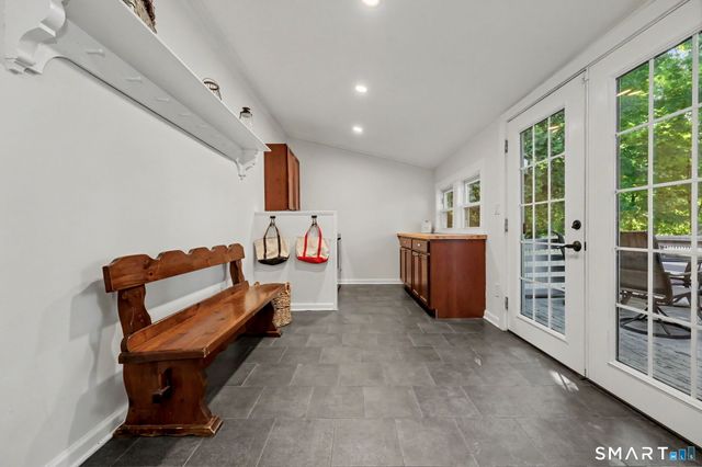 8 Wildmere Lane, Norwalk, CT 06851