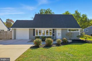 38 VIOLET RD, Levittown, PA 19057