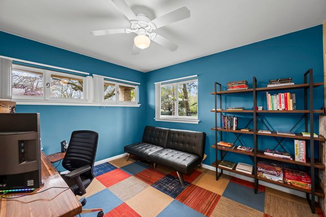 87 Ravinoaks Lane, Highland Park, IL 60035