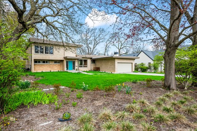 87 Ravinoaks Lane, Highland Park, IL 60035