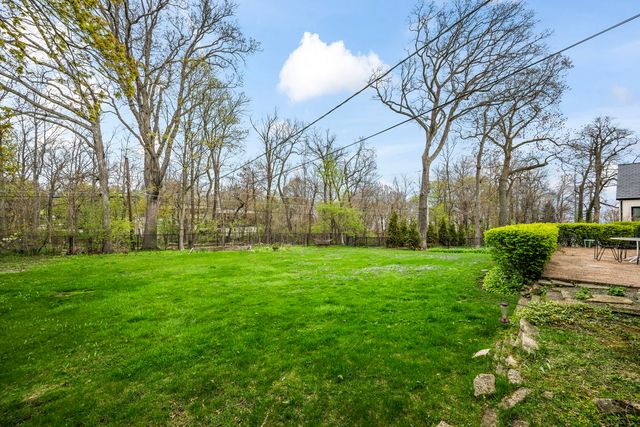 87 Ravinoaks Lane, Highland Park, IL 60035