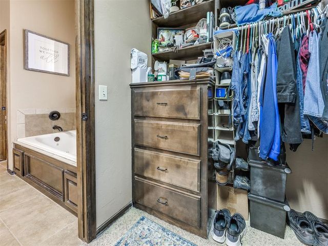 12405 Heathfield Lane, Oklahoma City, OK 73173