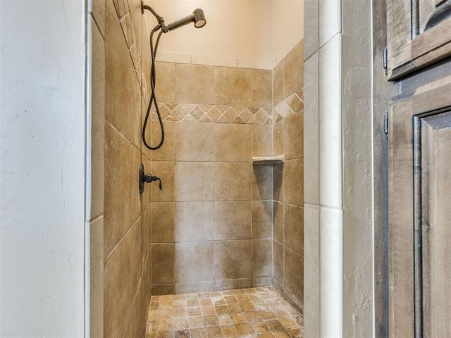 12405 Heathfield Lane, Oklahoma City, OK 73173